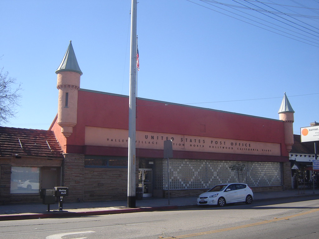 The Magnolia Blvd Edge window film and security tinting